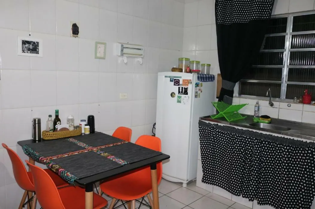 شقة ساو باولو  في Quarto Ao Lado Do Museu Do Ipiranga ! 0*,  البرازيل